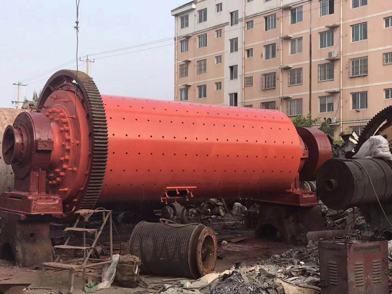 球磨制砂機(jī)圖片 球磨制砂機(jī)圖片